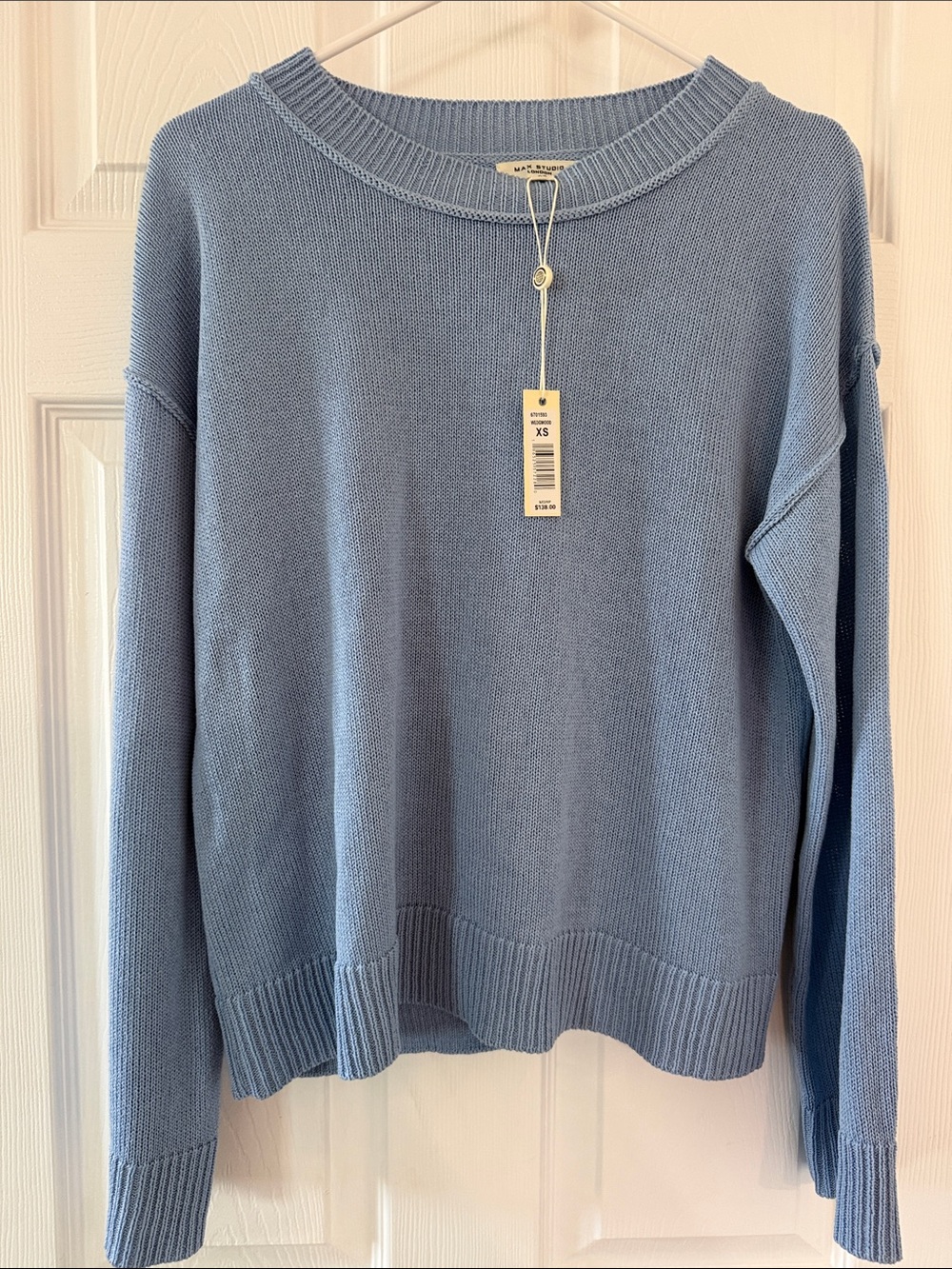 Max Studio Soft Light Blue slightly oversized Crewneck Sweater